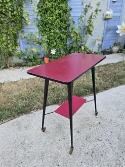 table d'appoint à roulette - skaï rouge - vintage