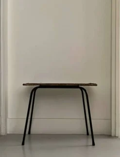 Table d'appoint sellette vintage en métal noir et osier, 1950