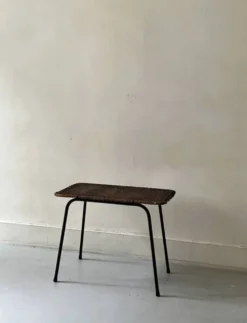 Table d'appoint sellette vintage en métal noir et osier, 1950