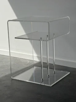 Table d’appoint Space Age en plexiglas transparent – Années 70