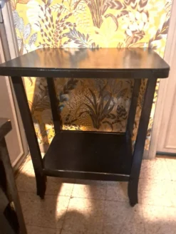 Table d'appoint, style Art Déco Console à roulettes bois noir vernissé 1940