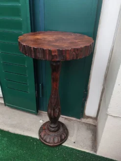 Table d'appoint style colonial espagnole vintage