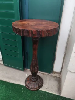 Table d'appoint style colonial espagnole vintage
