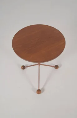 Table d'appoint suédoise modèle 99 par Albert Larsson pour Alberts Tibro, années 1950.