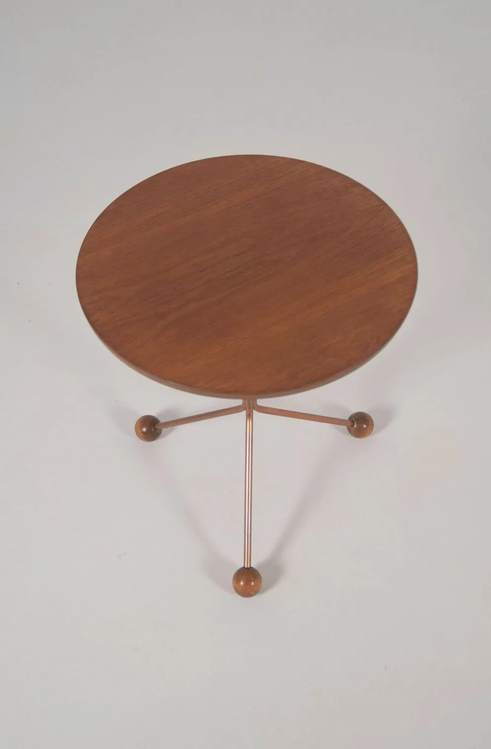 Table d'appoint suédoise modèle 99 par Albert Larsson pour Alberts Tibro, années 1950.