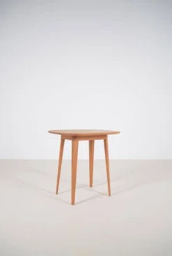 Table d'appoint suédoise Sparven conçue par Carl Malmsten, années 1950.
