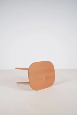 Table d'appoint suédoise Sparven conçue par Carl Malmsten, années 1950.