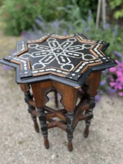 Table d’appoint syrienne