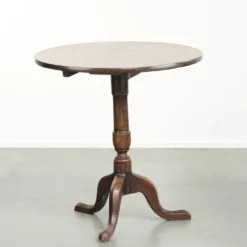 Table d'appoint / table d'angle inclinable anglaise du XVIIIe siècle