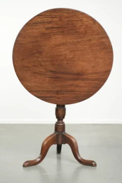 Table d'appoint / table d'angle inclinable anglaise du XVIIIe siècle