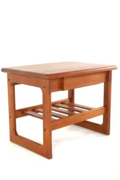 Table d'appoint / table de nuit Dyrlund - design danois en teck