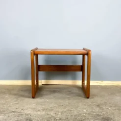 Table d'appoint, teck massif, années 1960