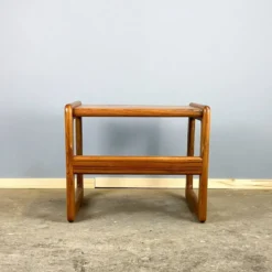 Table d'appoint, teck massif, années 1960