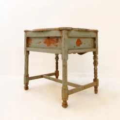 Table d'appoint 2 tiroirs en bois patiné - 20ème siècle
