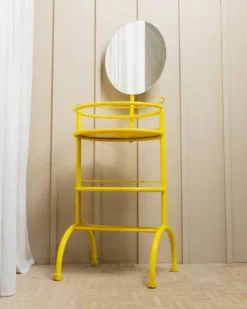 Table d’appoint vintage en métal avec miroir, années 1960 - étagère jaune multifonction d’Italie