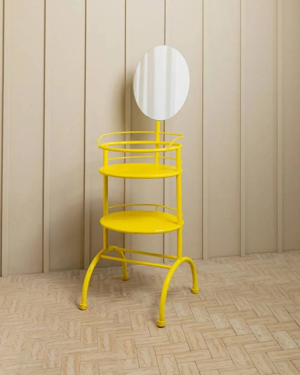 Table d’appoint vintage en métal avec miroir, années 1960 - étagère jaune multifonction d’Italie