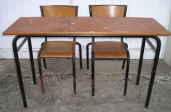 Table d'école et ses 2 chaises Mullca années 60/70
