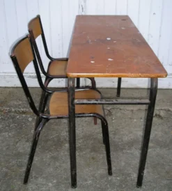 Table d'école et ses 2 chaises Mullca années 60/70