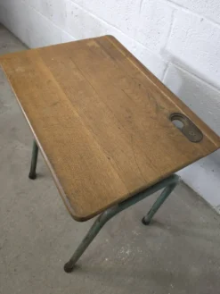 Table d'écolier Delagrave Paris