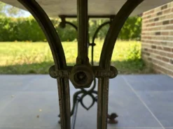 Table de bistro en fonte et marbre d'époque art nouveau