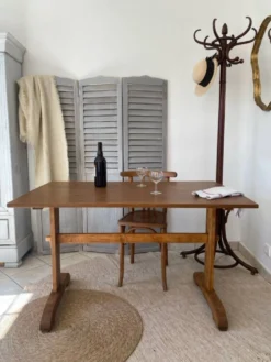 Table de bistrot