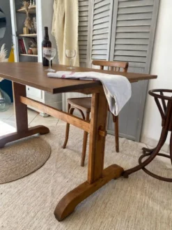 Table de bistrot