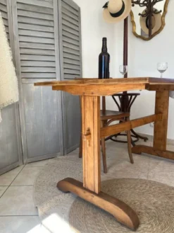 Table de bistrot