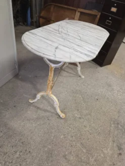 Table de bistrot