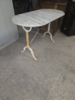 Table de bistrot