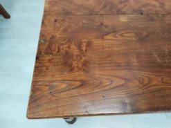 Table de bistrot