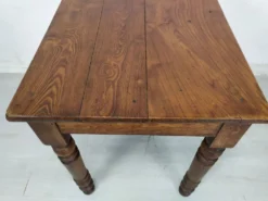 Table de bistrot