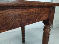 Table de bistrot