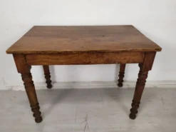Table de bistrot