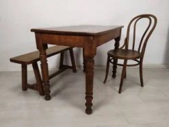 Table de bistrot