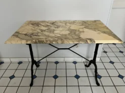 Table de bistrot