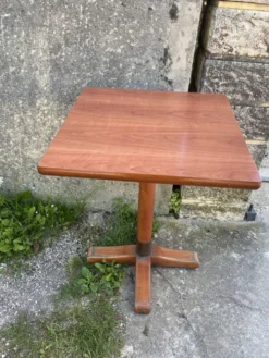 table de bistrot