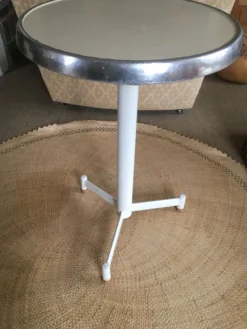 Table de bistrot