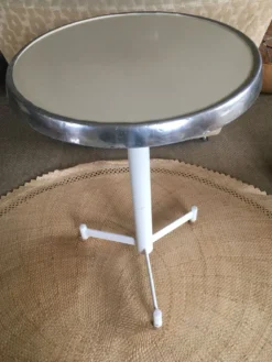 Table de bistrot