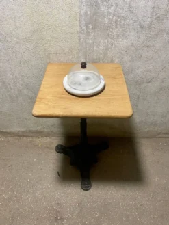 Table de bistrot
