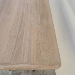 Table de bistrot ancienne en bois aérogommé et fonte