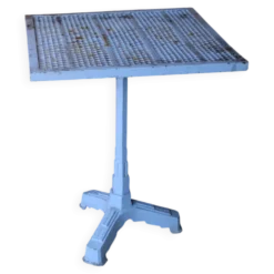 Table de bistrot ancienne en fonte et métal perforé, SIGHE Jeune Toulo