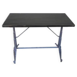 Table de bistrot Art déco avec structure en fonte et plateau en pin, années 1930