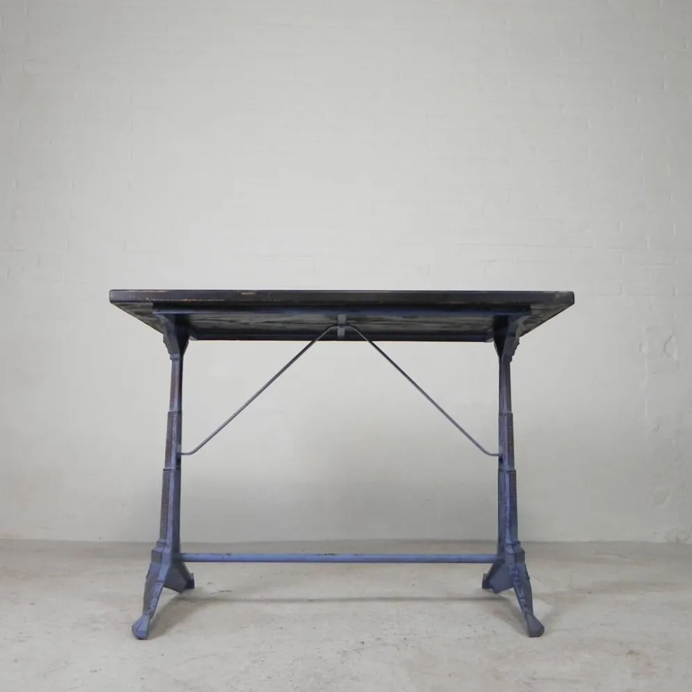 Table de bistrot Art déco avec structure en fonte et plateau en pin, années 1930