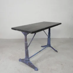 Table de bistrot Art déco avec structure en fonte et plateau en pin, années 1930
