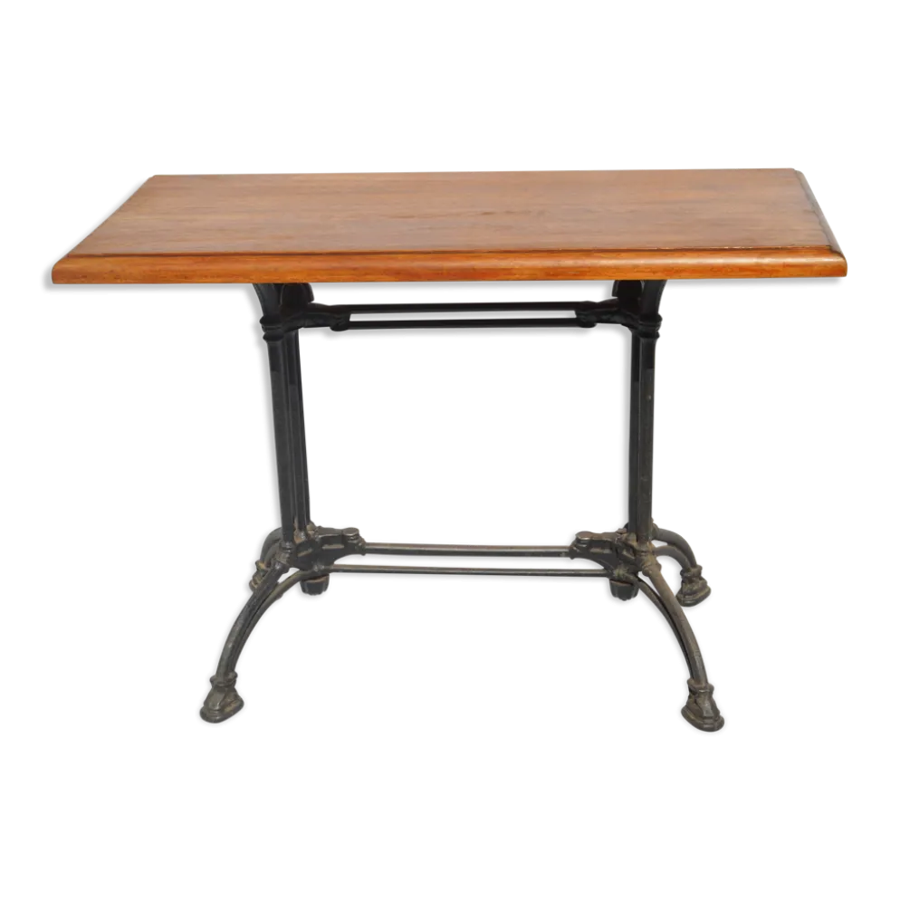 Table de bistrot avec piètement en fonte et plateau en acajou