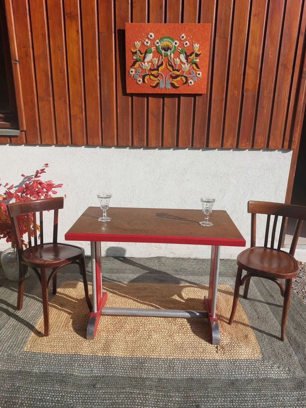 table de bistrot, bois et aluminium