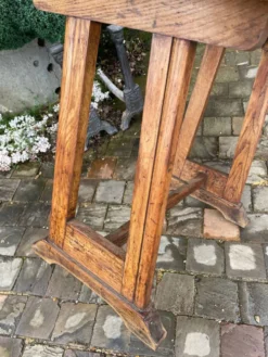 Table de bistrot bois vintage