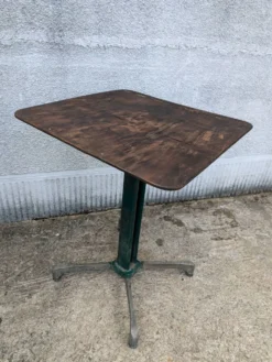 Table de bistrot carrée