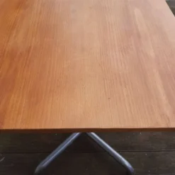 Table de bistrot carrée pieds en métal