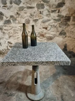 Table de bistrot de jardin industrielle avec plateau en terrazzo, France, milieu du XXe siècle
